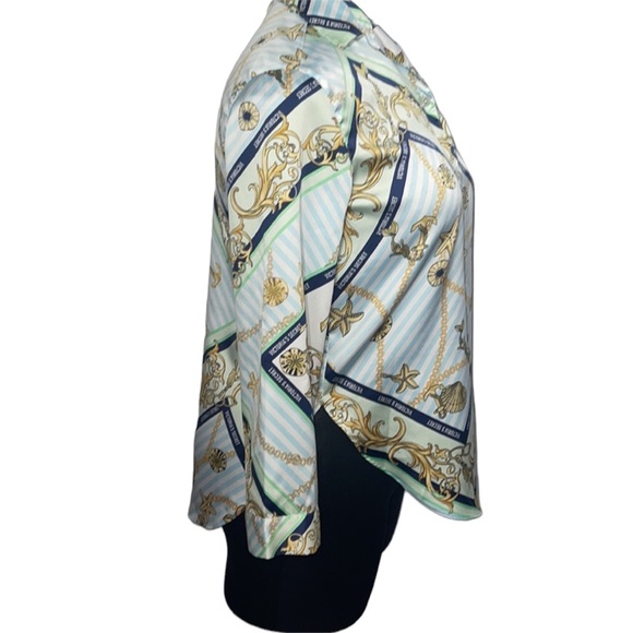 Beautiful Victoria’s Secret pajama top. Size S. Beautiful print. - Picture 7 of 9